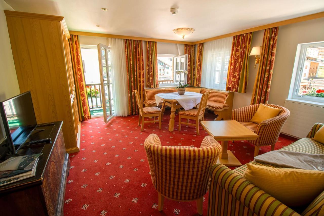 Hotel Tannbergerhof Im Zentrum Von Lech エクステリア 写真