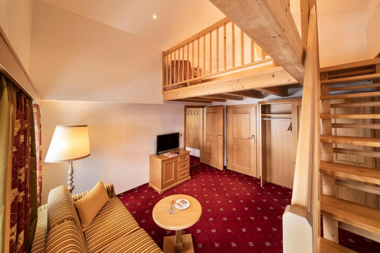 Hotel Tannbergerhof Im Zentrum Von Lech エクステリア 写真