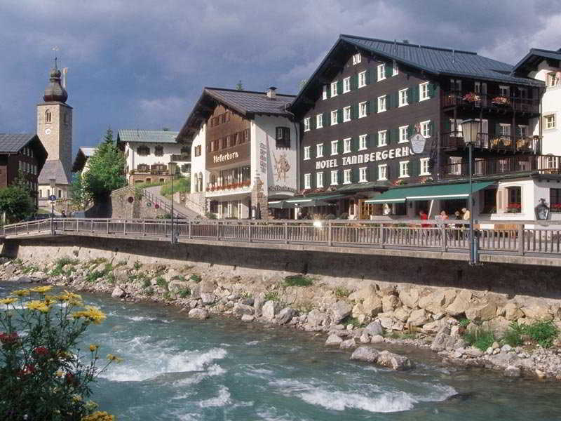 Hotel Tannbergerhof Im Zentrum Von Lech エクステリア 写真